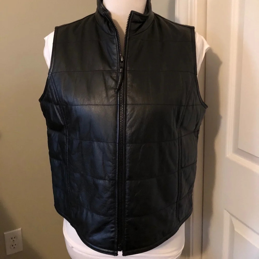 •GAP• Vintage Quilted genuine Leather Vest, Medium, EUC - Picture 3 of 8